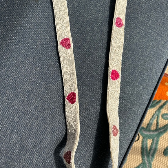 Heavily beaded ombré heart bag nwt - Picture 5 of 7